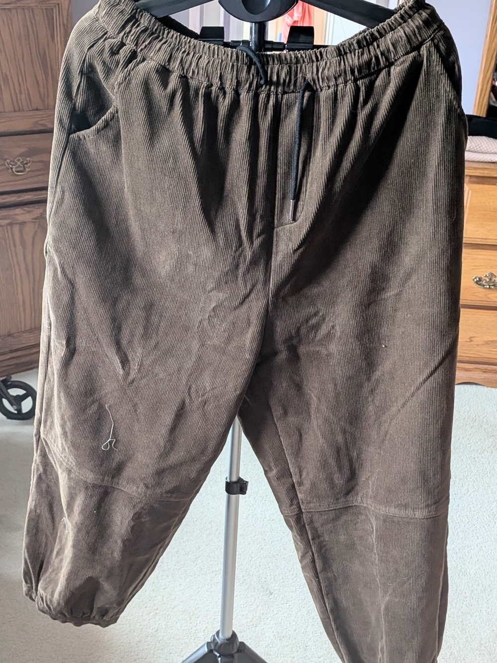 Women’s Cropped Corduroy Harem Style Elastic-Waist Pants - Brown